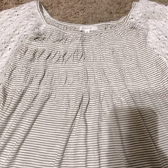 Maurice’s Size Large Crocheted Sleeves Gathered Striped Tunic Top. - Picture 4 of 6